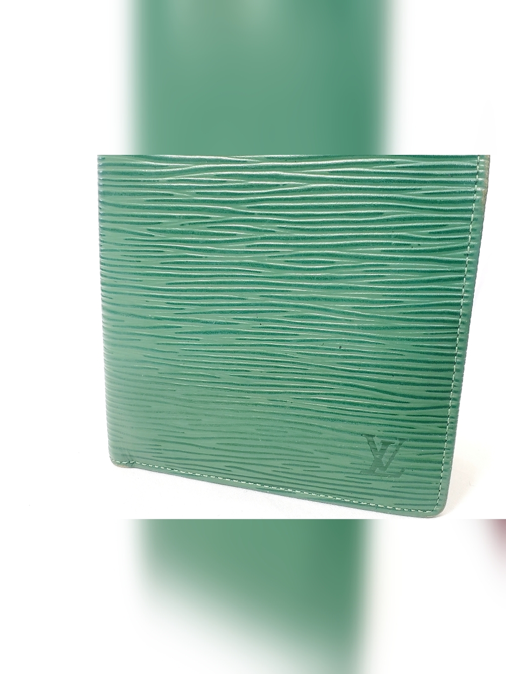 Louis Vuitton Epi Leather Wallet in Green